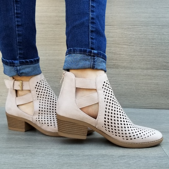 Rose Pink Spring Open Perforated Ankle Booties-Z - Picture 2 of 8